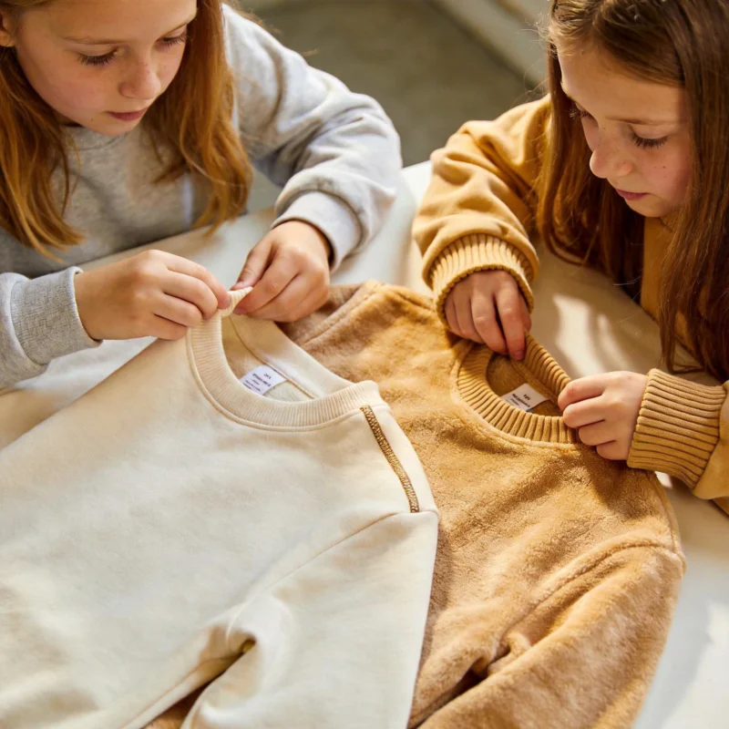 How to Choose the Right Sweatshirt for Girls